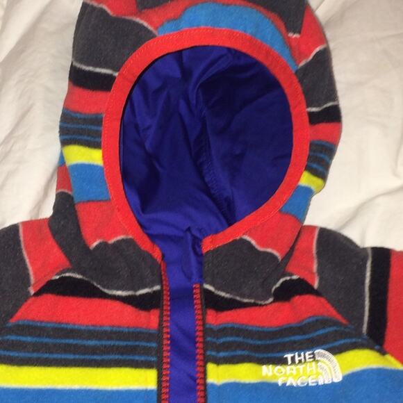 The North Face Baby Jacket Reversible Fleece Multicolor Hooded Size 6-12 - Picture 6 of 8